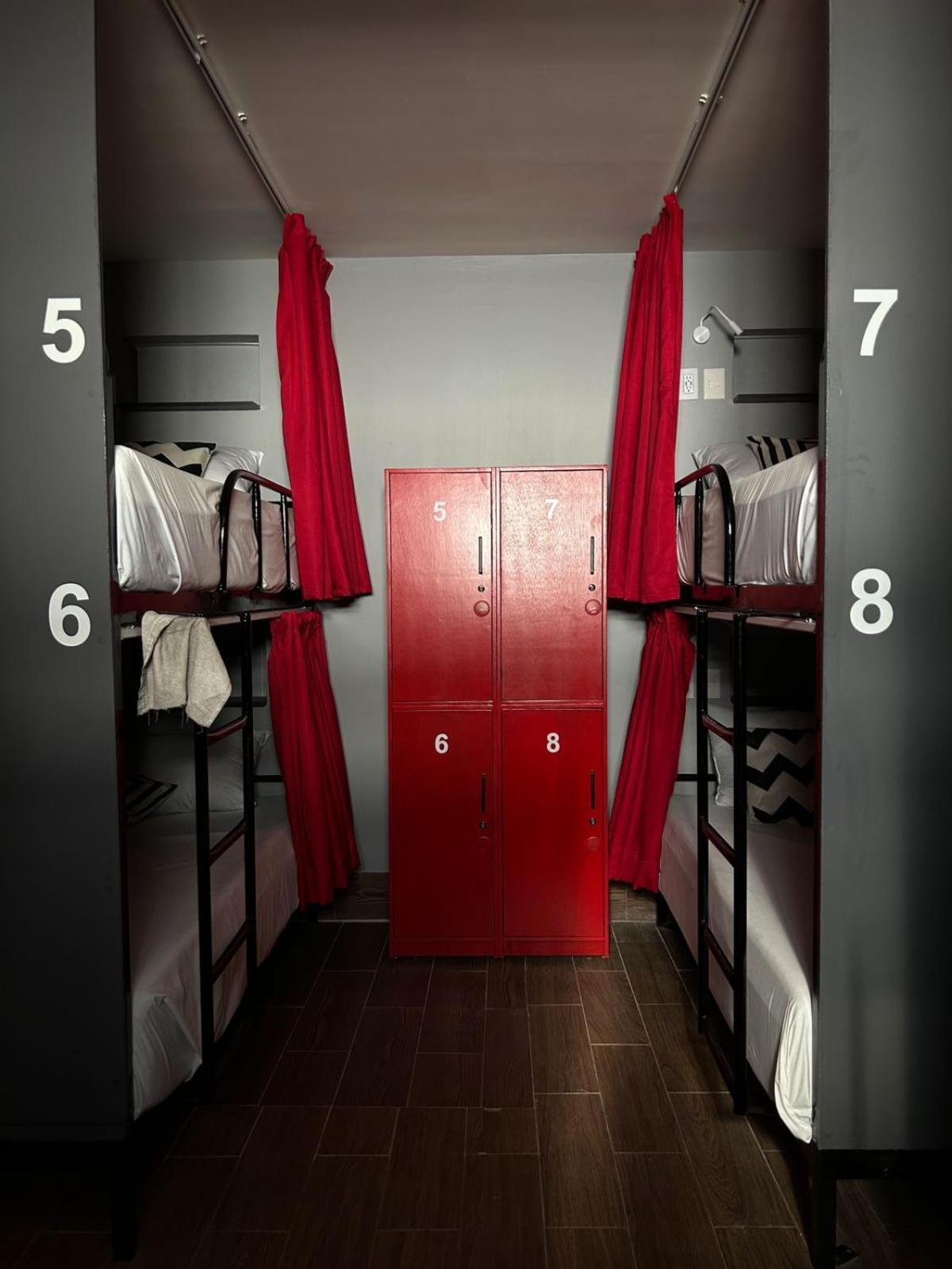 Spartacus Hostel Boutique For Men 푸에르토 발라타 외부 사진